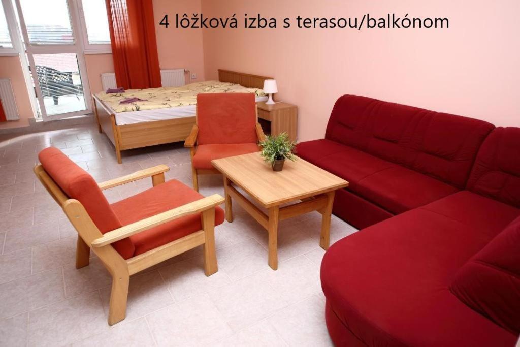Europa Penzion Štúrovo Екстериор снимка